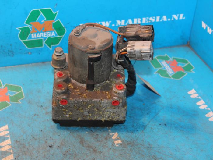 Begagnade ABS-pump Toyota Carina E (T19) 1.8 XLi,GLi 16V Pris € 31,50 Marginaltabell erbjuds av Maresia Auto Recycling B.V.