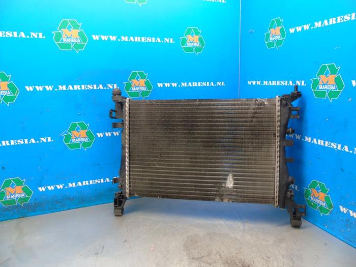 Usagé Radiateur Opel Corsa D 1.2 16V Prix € 47,25 Règlement à la marge proposé par Maresia Auto Recycling B.V.