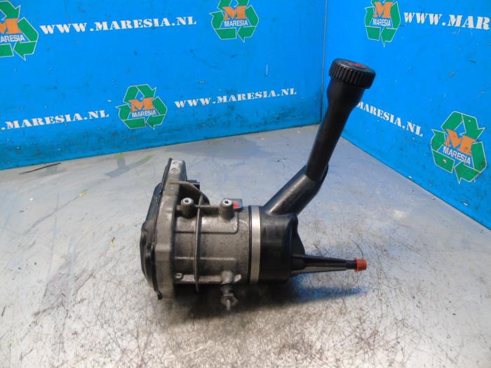 Usagé Pompe de direction Peugeot 308 (4A/C) 1.6 VTI 16V Prix € 78,75 Règlement à la marge proposé par Maresia Auto Recycling B.V.