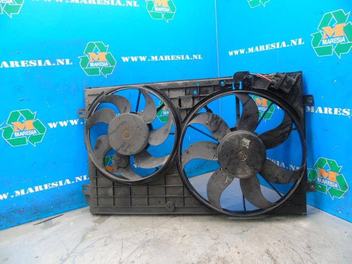 Używane Wentylator Seat Altea (5P1) 1.8 TFSI 16V Cena € 52,50 Procedura marży oferowane przez Maresia Auto Recycling B.V.