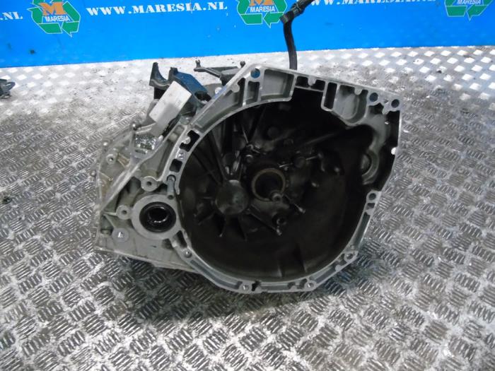 Usagé Boîte de vitesse Renault Megane IV Estate (RFBK) 1.3 TCE 140 16V Prix € 525,00 Règlement à la marge proposé par Maresia Auto Recycling B.V.