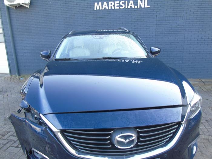 Używane Maska Mazda 6 SportBreak (GJ/GH/GL) 2.0 SkyActiv-G 165 16V Cena € 441,00 Procedura marży oferowane przez Maresia Auto Recycling B.V.