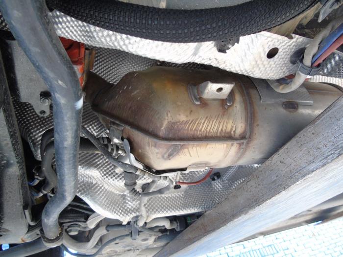 Gebrauchte Rußfilter Renault Express 1.5 dCi 95 Preis auf Anfrage angeboten von Maresia Auto Recycling B.V.
