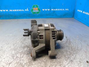 Dynamo van een Opel Corsa E 1.2 16V 2016