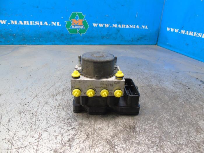 Begagnade ABS-pump Citroen C1 1.0 12V Pris € 52,50 Marginaltabell erbjuds av Maresia Auto Recycling B.V.