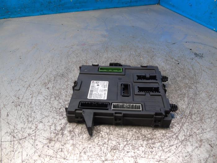 Used Body control computer Renault Megane IV Estate (RFBK) 1.3 TCE 140 16V Price € 126,00 Margin scheme offered by Maresia Auto Recycling B.V.