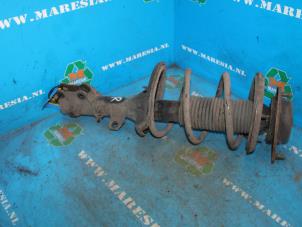Used Front shock absorber rod, right Kia Cerato 1.5 CRDi 16V Price € 42,00 Margin scheme offered by Maresia Auto Recycling B.V.