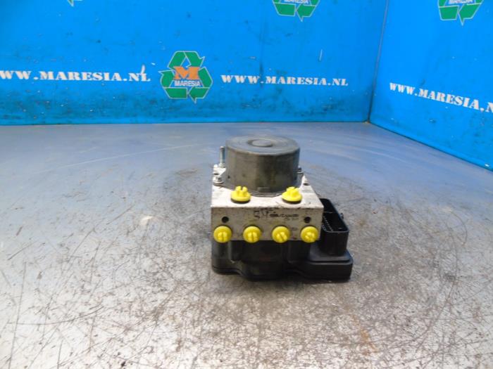 Begagnade ABS-pump Citroen C1 1.0 12V VVT-i Pris € 78,75 Marginaltabell erbjuds av Maresia Auto Recycling B.V.