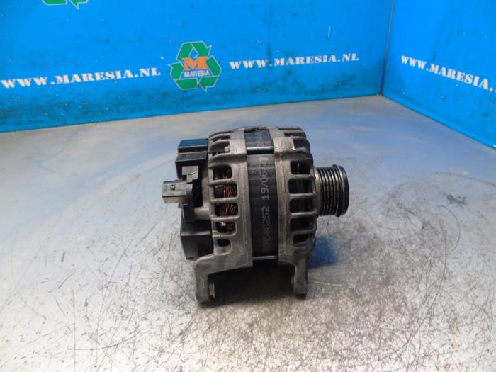 Used Dynamo Iveco New Daily VI 35C18,35S18,40C18,50C18,60C18,65C18,70C18 Price € 183,75 Margin scheme offered by Maresia Auto Recycling B.V.