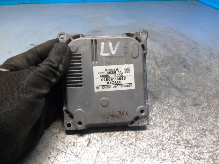 Usados Módulo de faros LED Lexus LS (F4) 600h 5.0 32V VVT-i Precio € 157,50 Norma de margen ofrecido por Maresia Auto Recycling B.V.