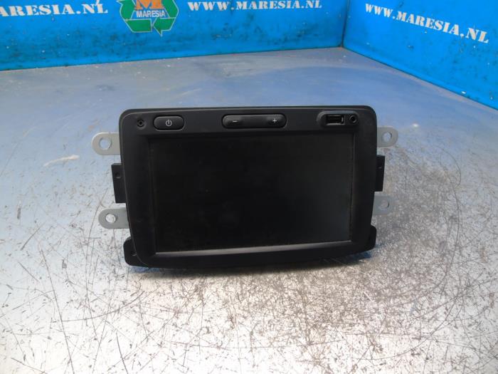 Radio from a Dacia Sandero II 1.0 TCe 100 12V 2020