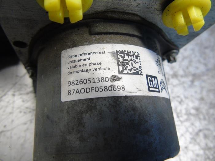 ABS pump from a Opel Crossland (X) 1.2 Turbo 12V Euro 6 2018