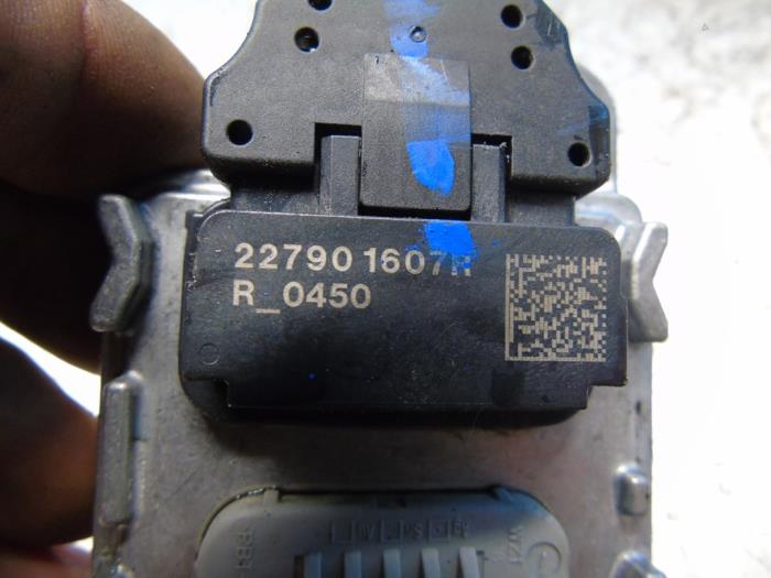 Lambda probe from a Renault Kangoo Express (RFK) 1.5 Blue dCi 95 2023