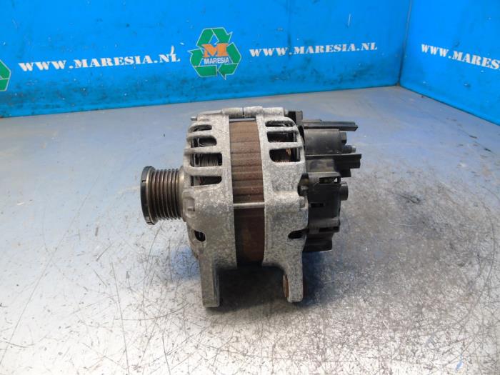 Begagnade Dynamo Dacia Dokker (0S) 1.3 TCE 100 Pris € 89,25 Marginaltabell erbjuds av Maresia Auto Recycling B.V.