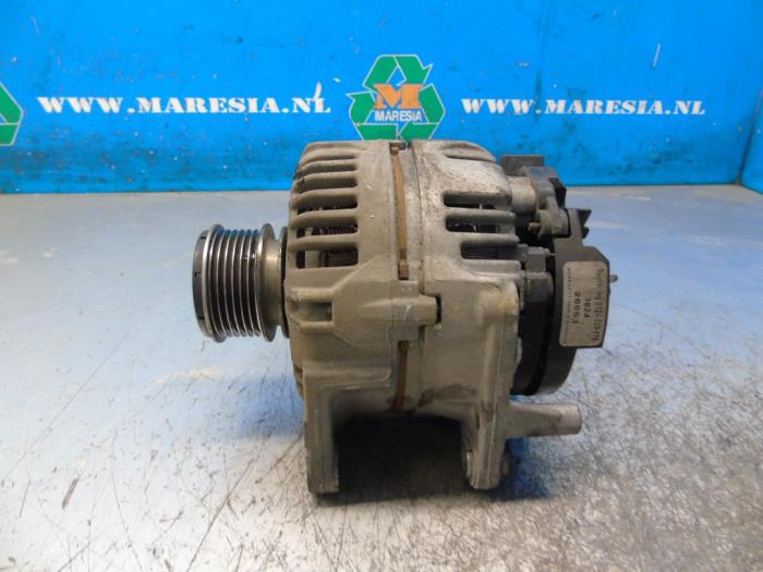 Begagnade Dynamo LDV Maxus 2.5 DTiC Pris € 73,50 Marginaltabell erbjuds av Maresia Auto Recycling B.V.