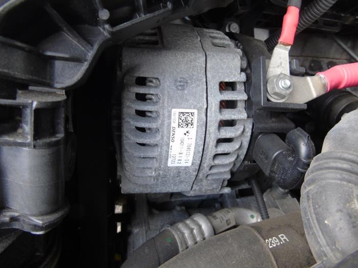 Begagnade Dynamo BMW 3 serie (F30) 320d 2.0 16V Pris € 126,00 Marginaltabell erbjuds av Maresia Auto Recycling B.V.