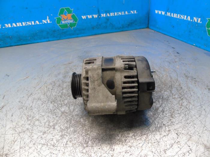 Usagé Dynamo Chevrolet Spark (M300) 1.0 16V Prix € 15,75 Règlement à la marge proposé par Maresia Auto Recycling B.V.