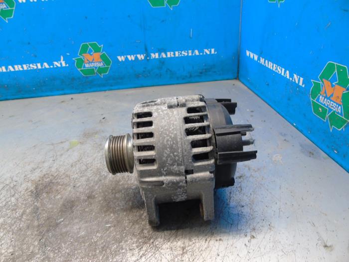Begagnade Dynamo Renault Express 1.5 dCi 95 Pris € 210,00 Marginaltabell erbjuds av Maresia Auto Recycling B.V.