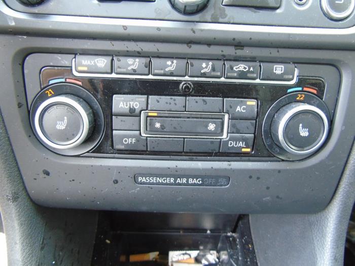 Begagnade Värmekontrollpanel Volkswagen Golf VI (5K1) 1.2 TSI Pris € 52,50 Marginaltabell erbjuds av Maresia Auto Recycling B.V.