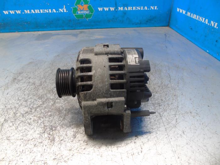 Used Dynamo Volkswagen New Beetle (9C1/9G1) 1.4 16V Price € 36,75 Margin scheme offered by Maresia Auto Recycling B.V.