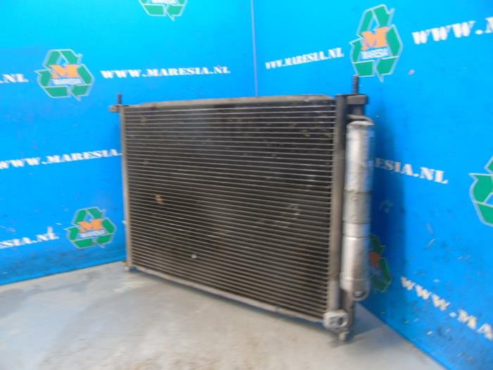 Used Radiator Renault Twingo II (CN) 1.2 16V Price € 105,00 Margin scheme offered by Maresia Auto Recycling B.V.