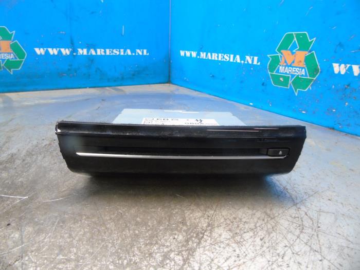 Begagnade CD-spelare Mazda 6 SportBreak (GJ/GH/GL) 2.0 Skyactiv G 145 16V Pris € 105,00 Marginaltabell erbjuds av Maresia Auto Recycling B.V.