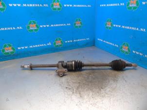 Usados Eje de transmisión derecha delante Mazda 2 (DE) 1.5 16V S-VT Precio € 52,50 Norma de margen ofrecido por Maresia Auto Recycling B.V.