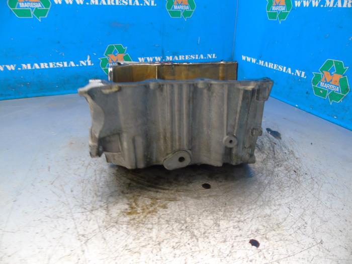 Used Sump Dacia Sandero III 1.0 SCe 65 12V Price € 157,50 Margin scheme offered by Maresia Auto Recycling B.V.
