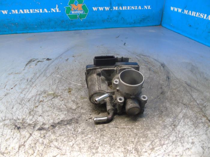 Begagnade Spjällhus Mitsubishi Space Star (A0) 1.0 12V Pris € 78,75 Marginaltabell erbjuds av Maresia Auto Recycling B.V.