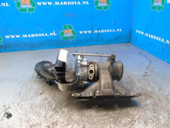 Używane Turbo Renault Megane IV Estate (RFBK) 1.3 TCE 115 16V Cena € 262,50 Procedura marży oferowane przez Maresia Auto Recycling B.V.