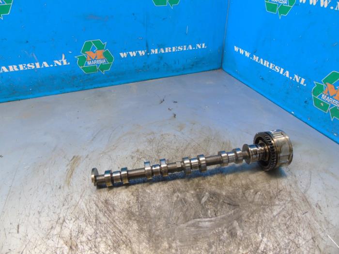 Usagé Arbre à cames Hyundai i20 (GBB) 1.2i 16V Prix € 152,25 Règlement à la marge proposé par Maresia Auto Recycling B.V.