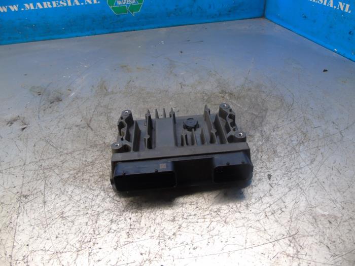 Used Engine management computer Toyota RAV4 (A5) 2.5 Hybrid 16V AWD Price € 262,50 Margin scheme offered by Maresia Auto Recycling B.V.