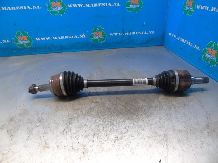 Gebrauchte Antriebswelle links vorne Peugeot Expert (V1/VA/VB/VE/VF/VT/VY) 1.5 BlueHDi 120 Preis € 262,50 Margenregelung angeboten von Maresia Auto Recycling B.V.