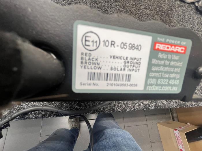 Używane Ladowarka pokladowa Dacia Dokker Express (8S) Cena € 262,50 Procedura marży oferowane przez Maresia Auto Recycling B.V.