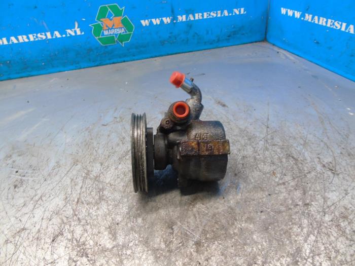 Usagé Pompe de direction Opel Combo 1.4 16V ecoFlex Prix € 78,75 Règlement à la marge proposé par Maresia Auto Recycling B.V.
