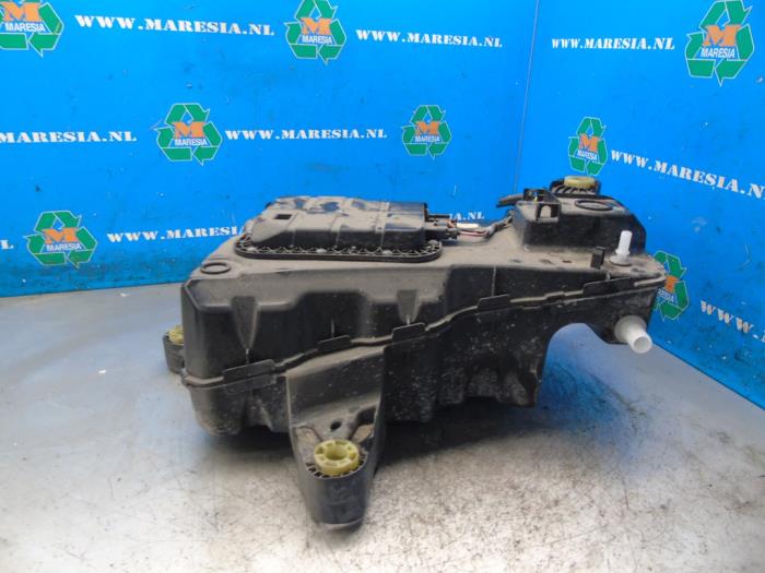 Gebrauchte Adblue Tank Citroen Berlingo 1.6 Hdi, BlueHDI 75 Preis € 341,25 Margenregelung angeboten von Maresia Auto Recycling B.V.