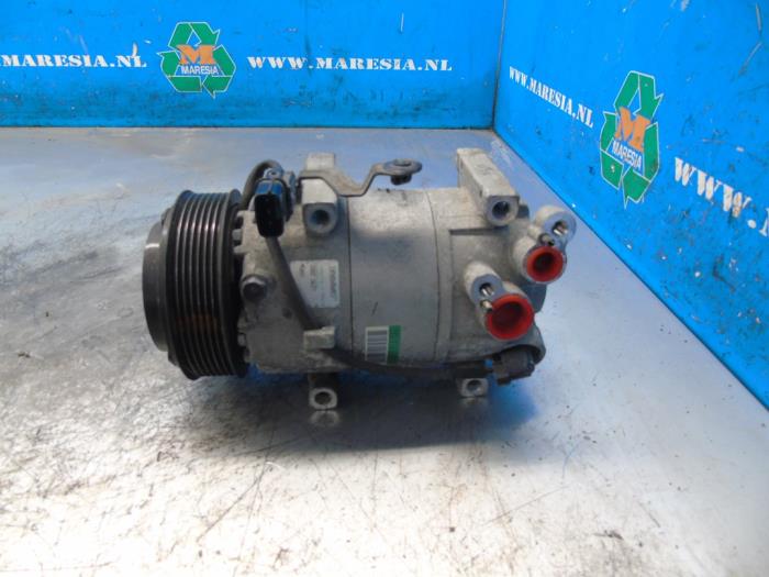 Usagé Pompe clim Hyundai i10 (B5) 1.0 12V Prix € 131,25 Règlement à la marge proposé par Maresia Auto Recycling B.V.