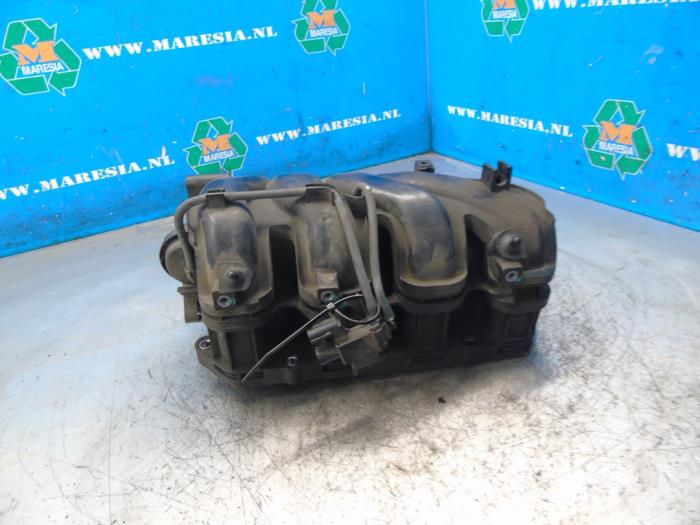 Begagnade Insugsrör Hyundai iX35 (LM) 1.6 GDI 16V Pris € 78,75 Marginaltabell erbjuds av Maresia Auto Recycling B.V.