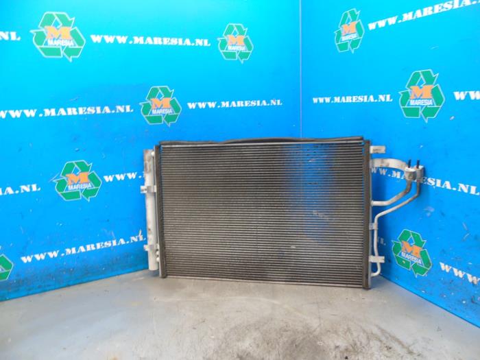 Begagnade AC-radiator Kia Cee'd Sportswagon (JDC5) 1.4i CVVT 16V Pris € 73,50 Marginaltabell erbjuds av Maresia Auto Recycling B.V.