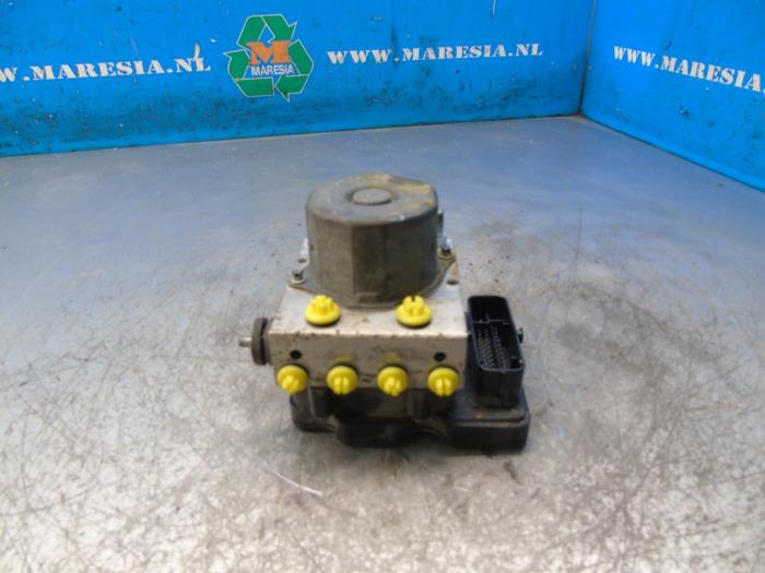 Begagnade ABS-pump Nissan Micra (K14) 0.9 IG-T 12V Pris € 183,75 Marginaltabell erbjuds av Maresia Auto Recycling B.V.