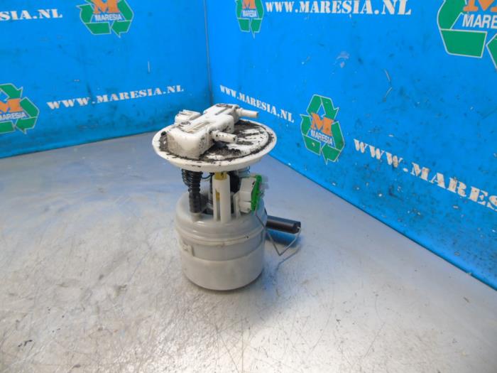 Usagé Pompe à carburant Dacia Logan MCV II/III/Sandero Wagon 0.9 TCE 12V Prix € 52,50 Règlement à la marge proposé par Maresia Auto Recycling B.V.