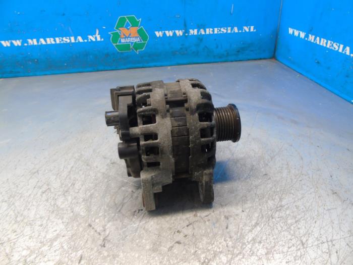 Used Dynamo Dacia Logan MCV II/III/Sandero Wagon 0.9 TCE 12V Price € 73,50 Margin scheme offered by Maresia Auto Recycling B.V.