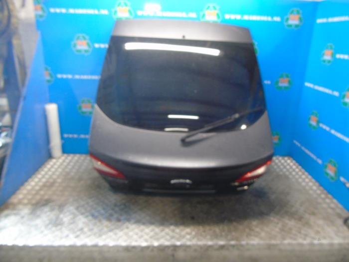 Begagnade Baklucka Ford Mondeo IV 2.0 TDCi 140 16V Pris € 262,50 Marginaltabell erbjuds av Maresia Auto Recycling B.V.