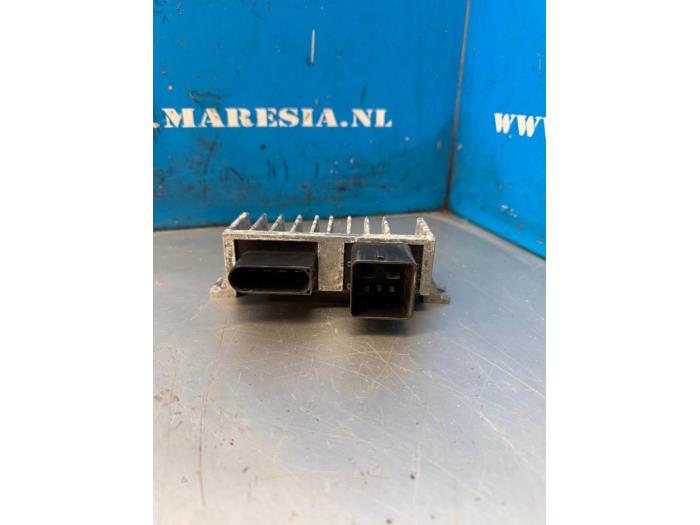 Usagé Ordinateur refroidisseur Renault Express 1.5 dCi 95 Prix € 26,25 Règlement à la marge proposé par Maresia Auto Recycling B.V.