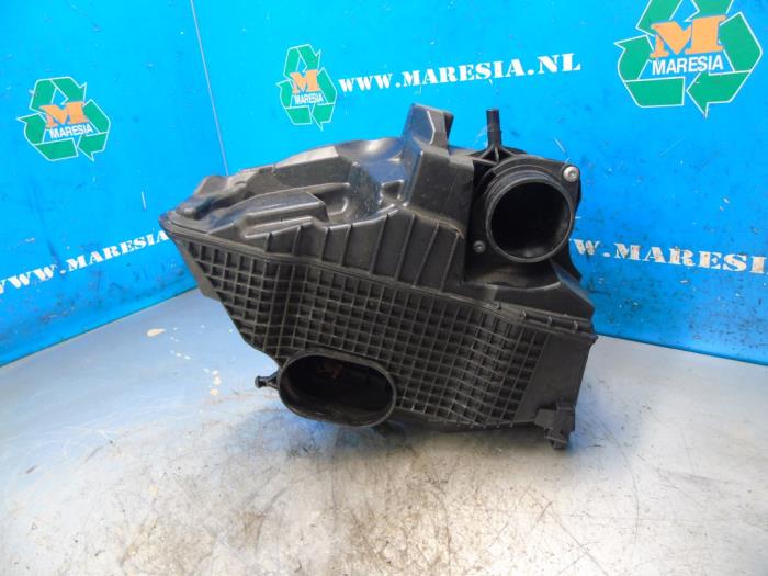 Gebrauchte Luftfiltergehäuse Renault Captur I (2R) 0.9 Energy TCE 12V Preis € 31,50 Margenregelung angeboten von Maresia Auto Recycling B.V.