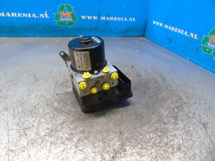 Usagé Bloc ABS BMW 1 serie (E87/87N) 116i 1.6 16V Prix € 105,00 Règlement à la marge proposé par Maresia Auto Recycling B.V.