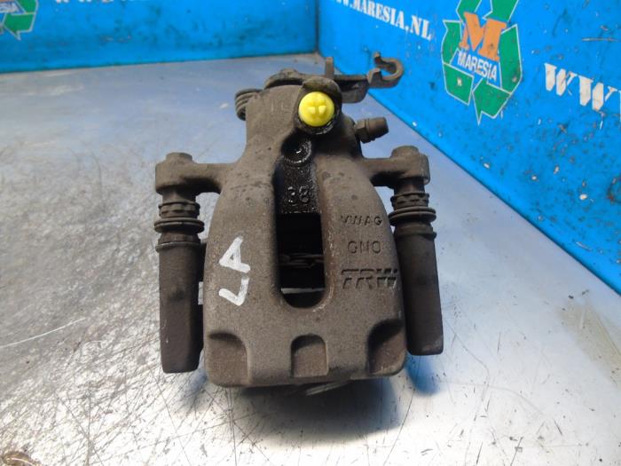 Usagé Etrier de frein arrière gauche Seat Leon SC (5FC) 2.0 TDI Ecomotive 16V Prix € 52,50 Règlement à la marge proposé par Maresia Auto Recycling B.V.