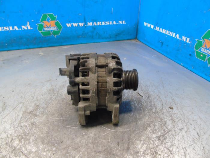 Used Dynamo Dacia Sandero II 0.9 TCE 12V Price € 31,50 Margin scheme offered by Maresia Auto Recycling B.V.