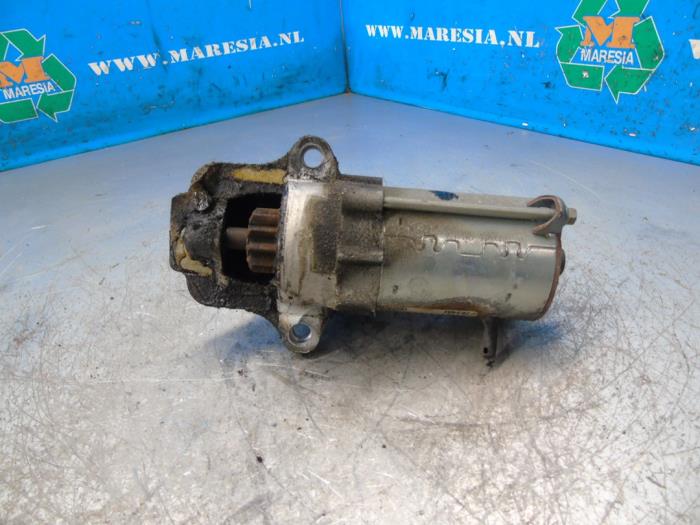Begagnade Startmotor Ford Focus 2 C+C 2.0 16V Pris € 47,25 Marginaltabell erbjuds av Maresia Auto Recycling B.V.