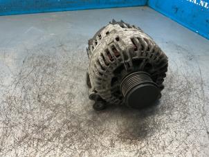 Dynamo from a Seat Altea (5P1) 2.0 FSI 16V 2004